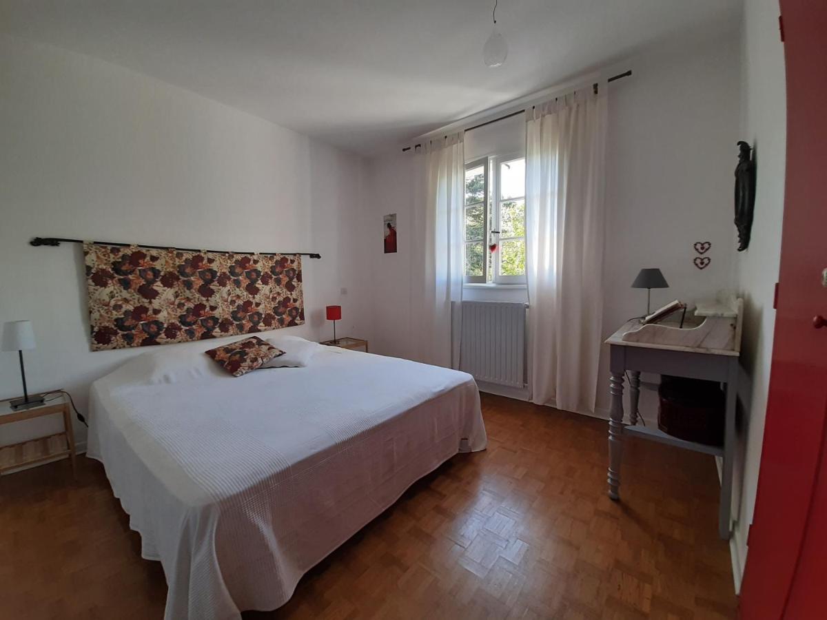 Chambre Soignee Et Accueillante A La Campagne - Ch Rouge L'Honor-de-Cos Luaran gambar
