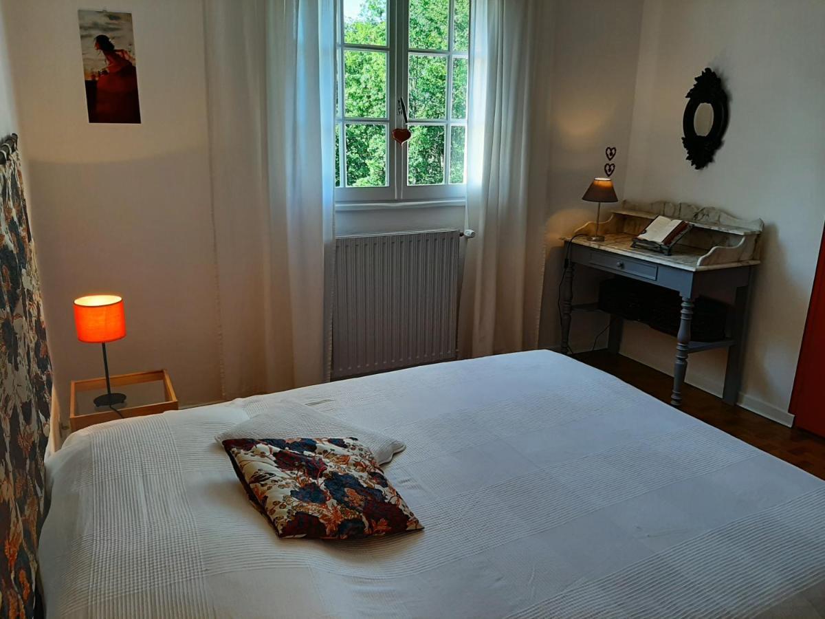 Chambre Soignee Et Accueillante A La Campagne - Ch Rouge L'Honor-de-Cos Luaran gambar